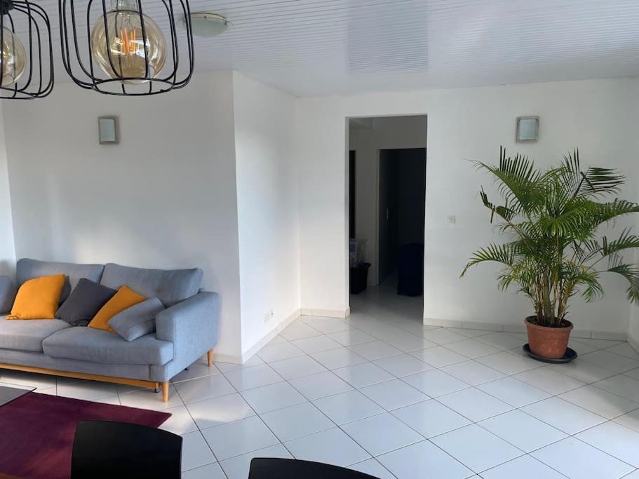 Les Terrasses De Maelle - Jolie Villa F4 Vue Mer Riviere-Salee Bagian luar foto